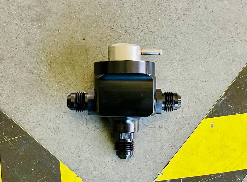 JUBU Fuel pressure regulator for all Brands & Models (universal part)