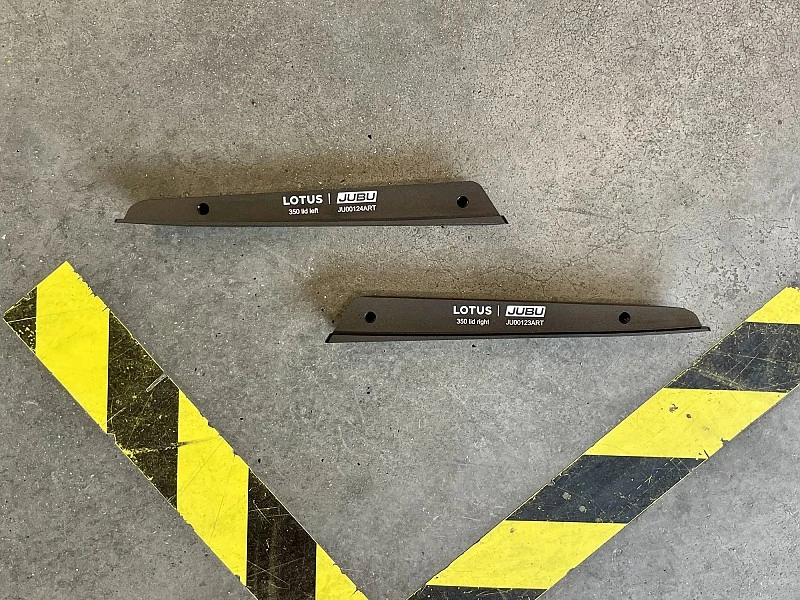 JUBU 8-way adjustable uprights + brackets for OEM CUP wing all Exige S3 with OEM Lotus CUP wingblade