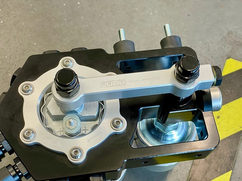 JUBU Kraftstoff Catchtank System inkl. Hochleistungs-Benzinpumpe für alle Lotus-Modelle (Universalteil) 