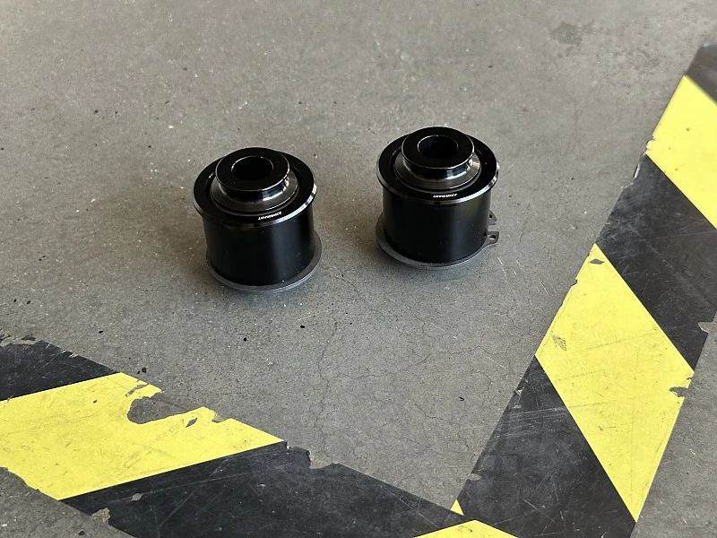 JUBU unibal kit rear upright all Exige V6 and 3-eleven