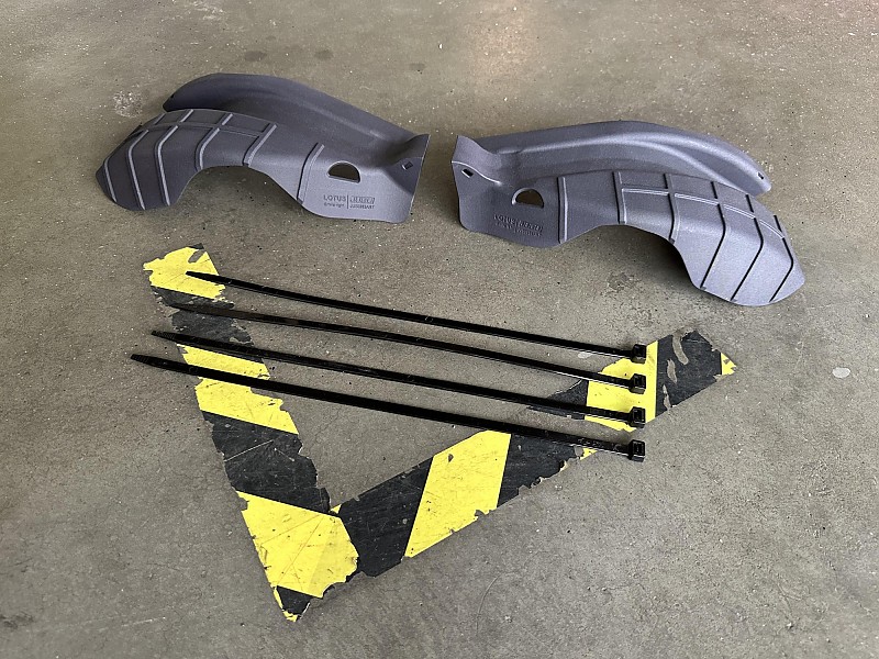 Emira Lotus brake cooling front track and road Emira Lotus Bremskühlung Vorderachse - Road & Track. JUBU Performance 