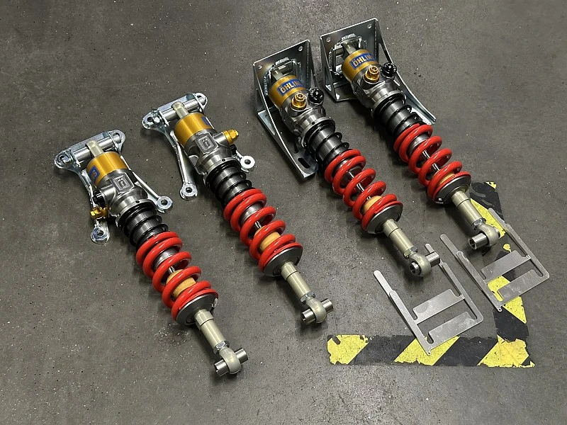 Öhlins TTX dampers Lotus Emira