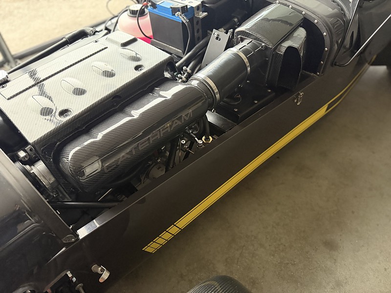 Caterham carbon fiber airbox SEVEN 485 JUBU Performance