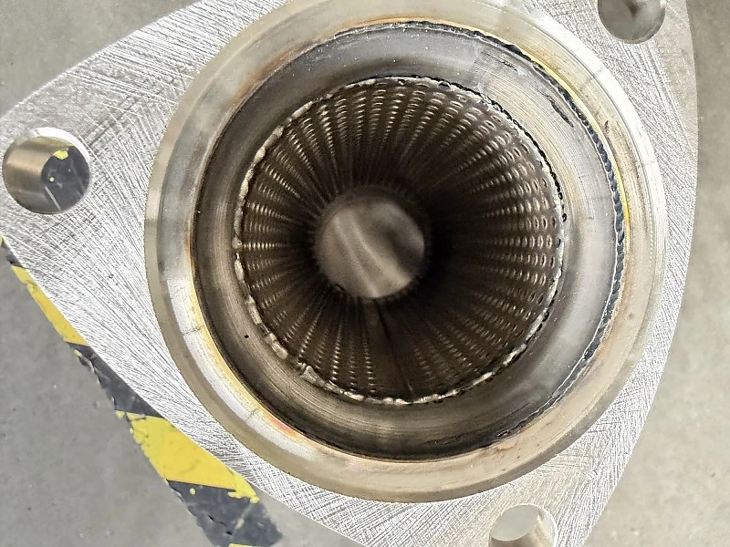 JUBU sports cat mock up - pre silencer Emira V6